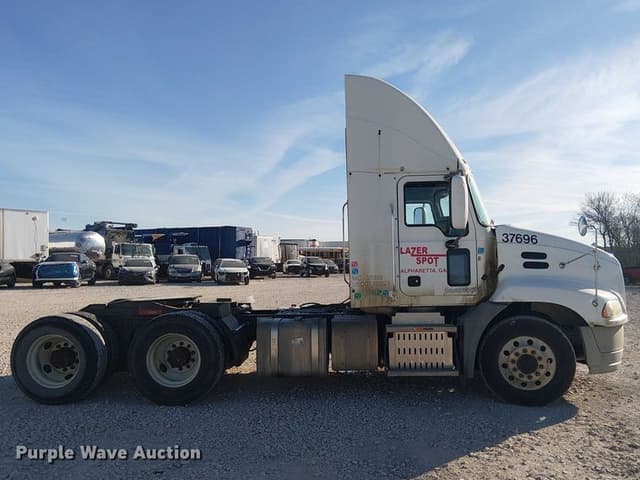 Image of Mack CXU613 equipment image 3