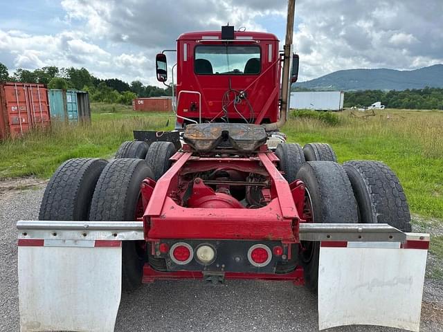 Image of Mack CXU613 equipment image 3