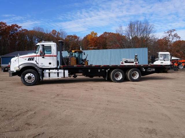 Image of Mack GU533 equipment image 2