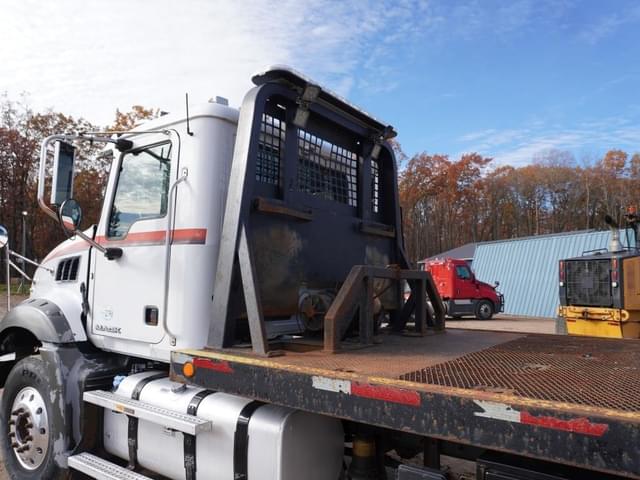 Image of Mack GU533 equipment image 3