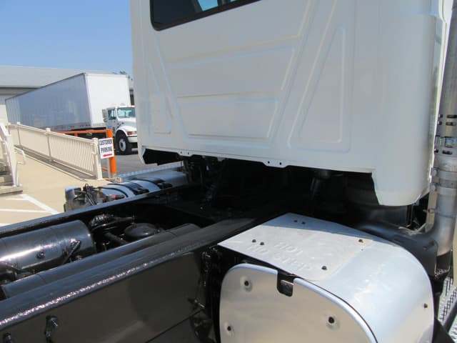 Image of Mack GU813 equipment image 3