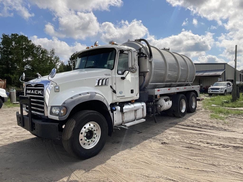2014 Mack GU713 Equipment Image0