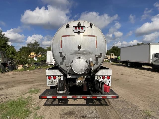 Image of Mack GU713 equipment image 3