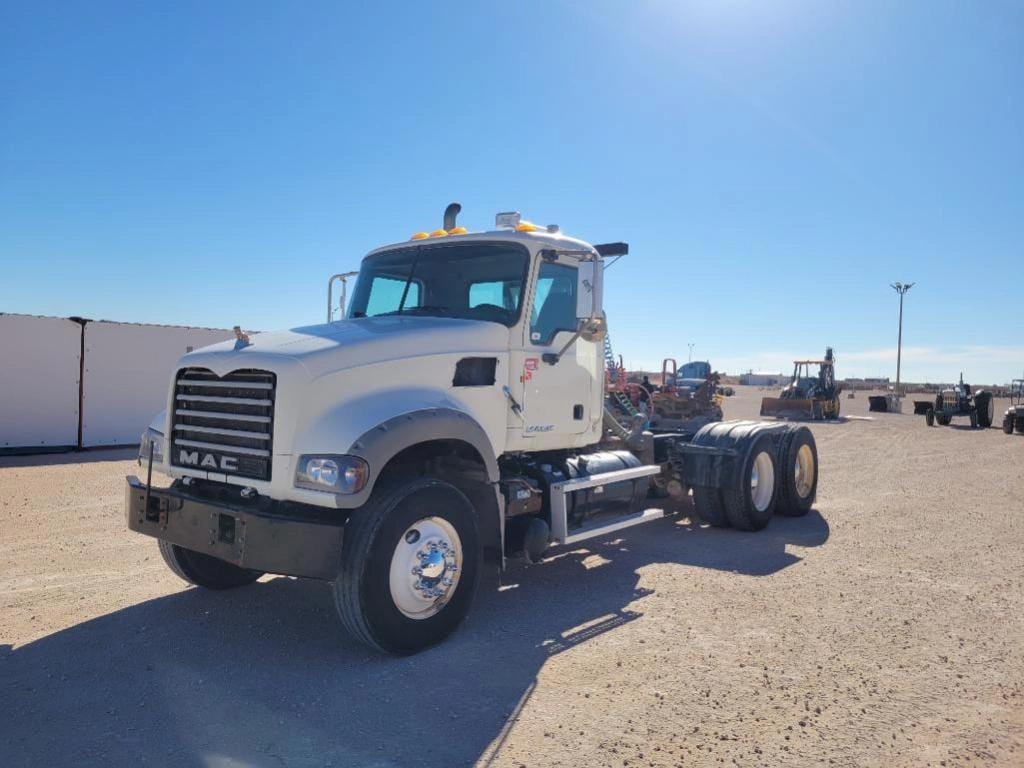 2014 Mack GU713 Equipment Image0