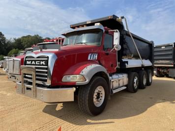 Main image Mack GU813