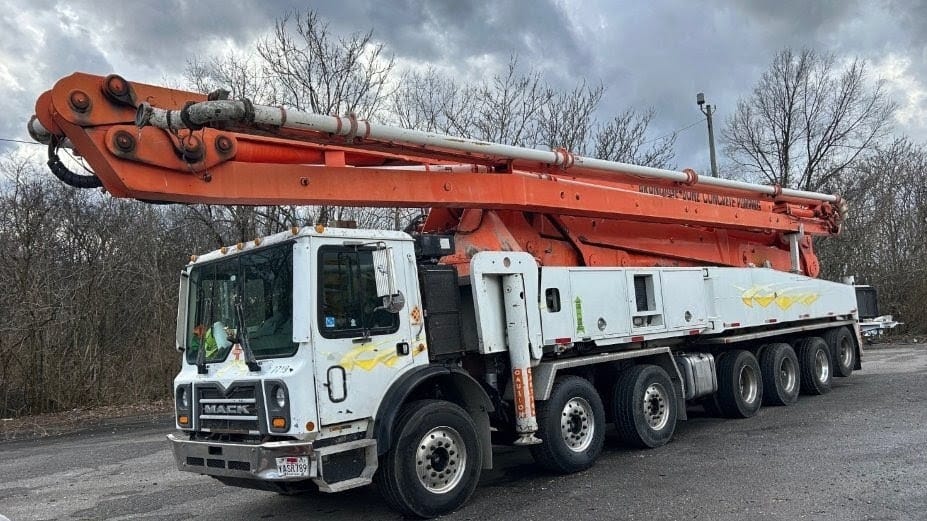 Mack MRU613 Equipment Image0