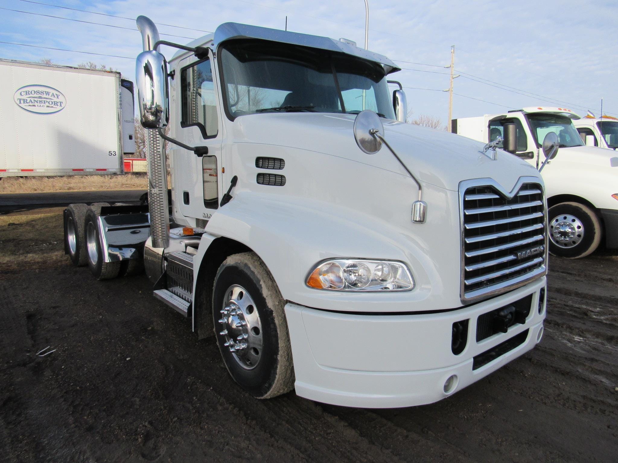 2014 Mack Pinnacle CXU613 Equipment Image0