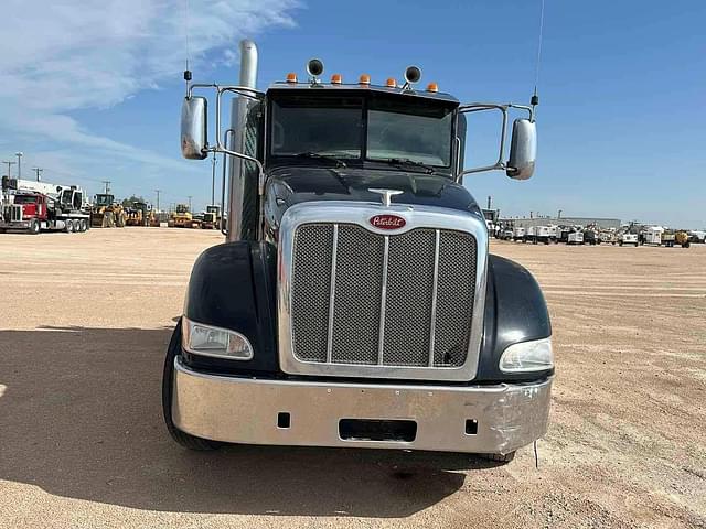 Image of Peterbilt 386 equipment image 1