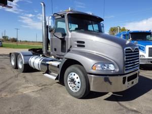 2014 Mack Pinnacle CXU613 Image