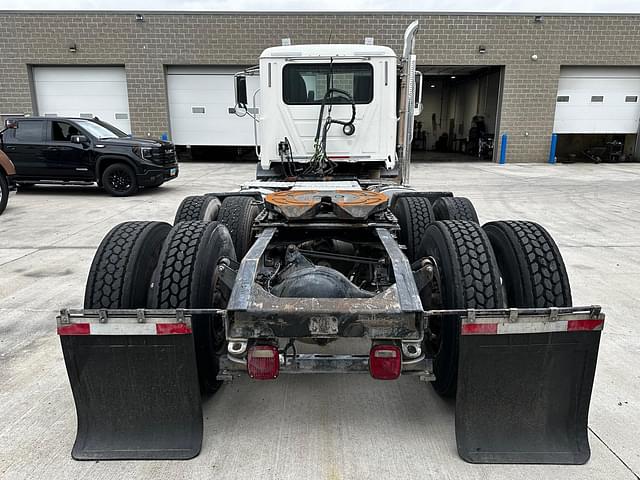 Image of Mack Pinnacle CXU613 equipment image 4