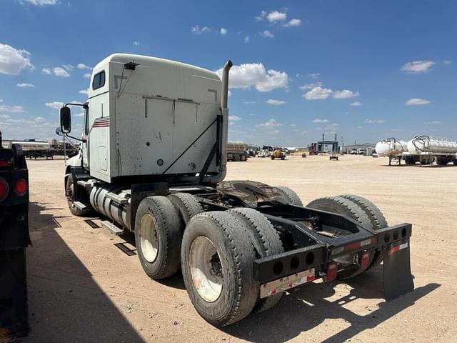 Image of Mack Pinnacle CXU613 equipment image 2