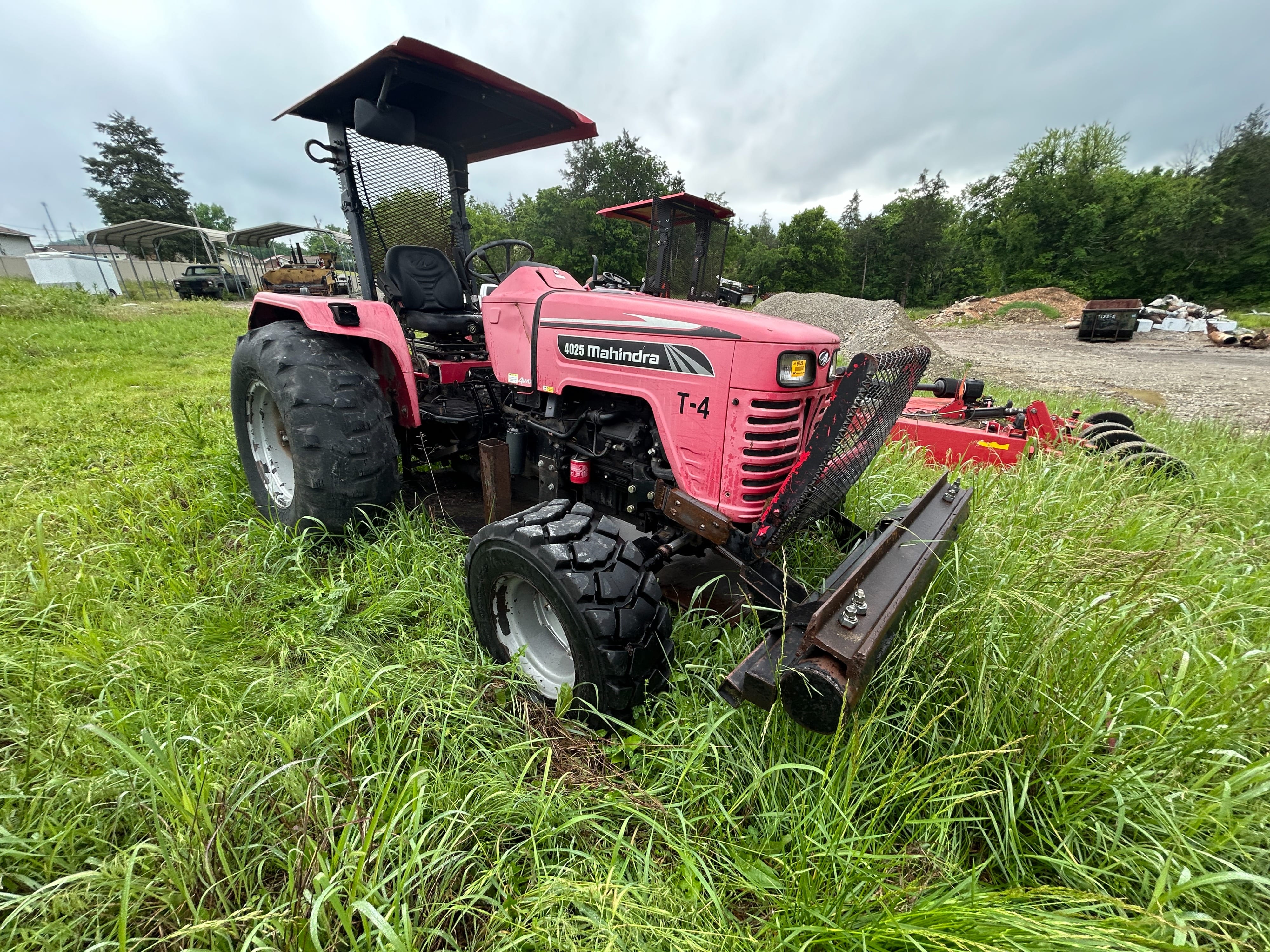 Main image Mahindra 4025