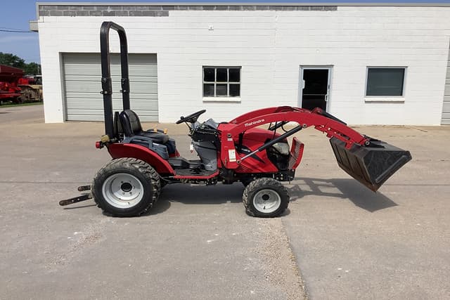 Image of Mahindra Max 22 equipment image 2
