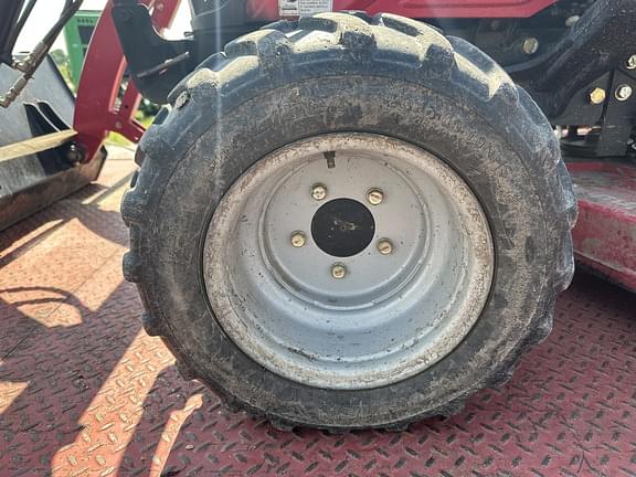 Image of Mahindra eMax 25 equipment image 2