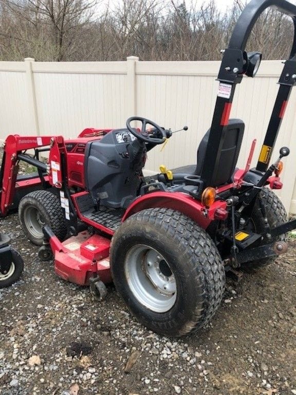 2014 Mahindra Max 26H Equipment Image0