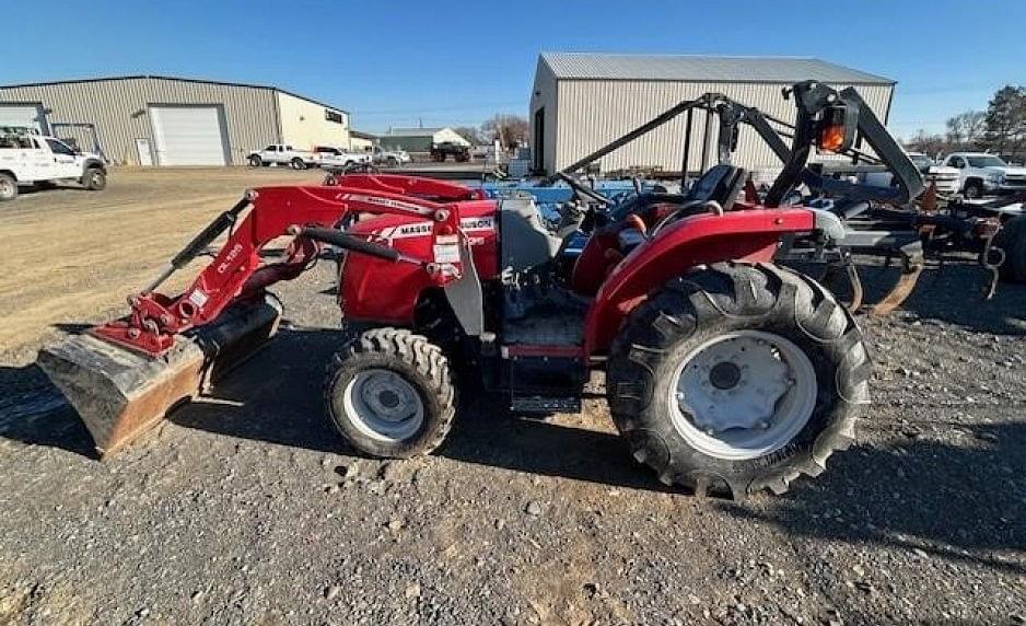 Image of Massey Ferguson 1736 Primary image