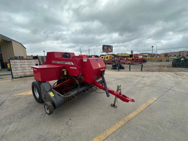 Image of Massey Ferguson 1840 equipment image 4