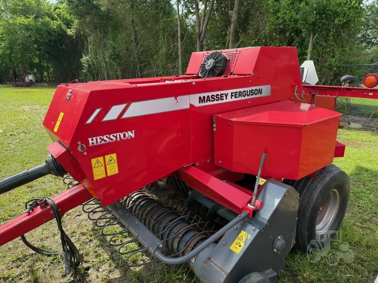 2014 Massey Ferguson 1840 Equipment Image0