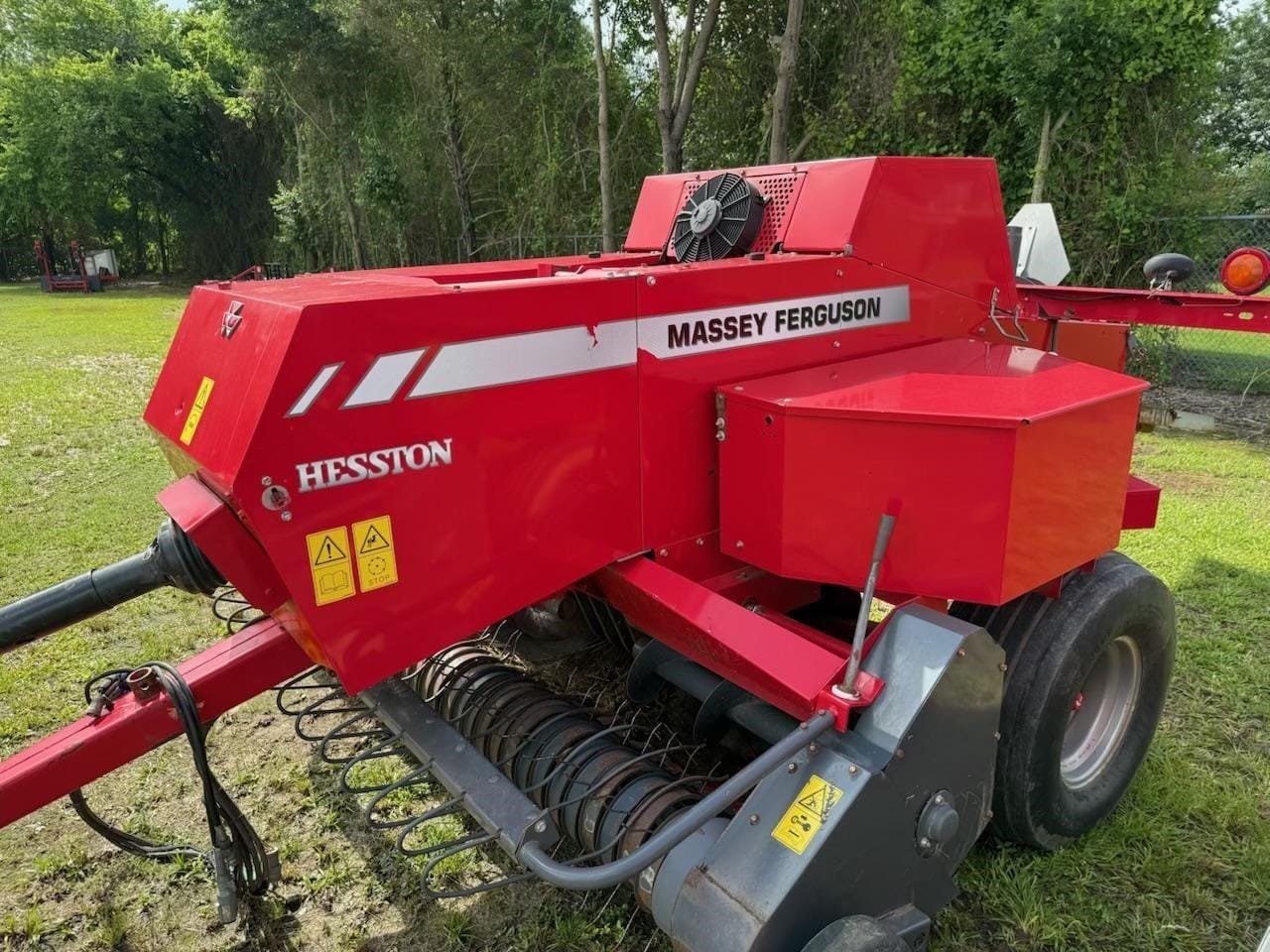 2014 Massey Ferguson 1840 Equipment Image0
