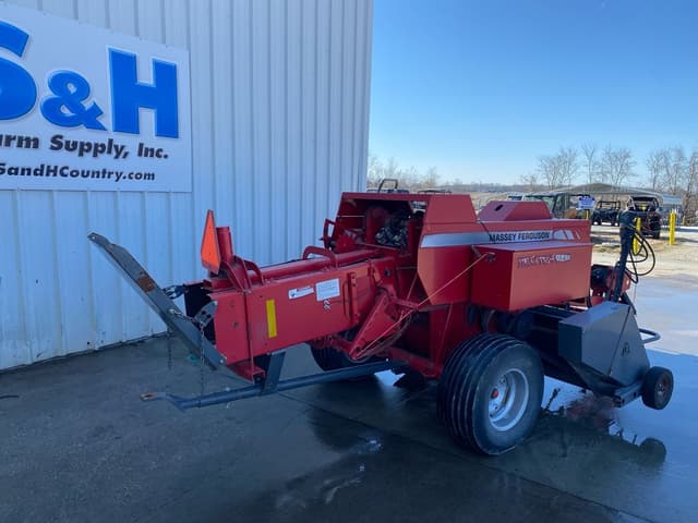 Image of Massey Ferguson 1841 equipment image 4