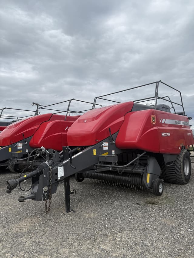 Image of Massey Ferguson 2270 equipment image 2