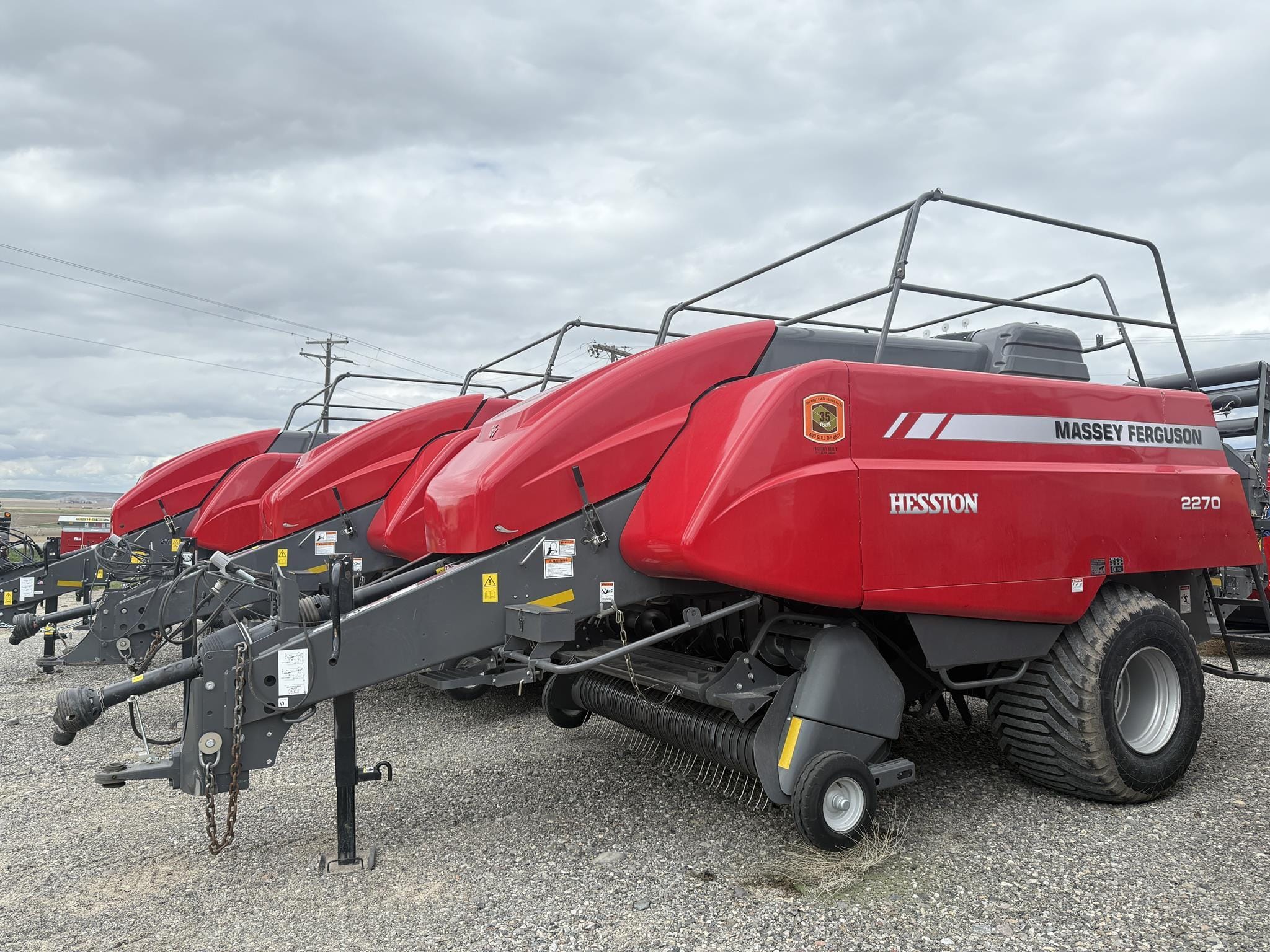 2014 Massey Ferguson 2270 Equipment Image0