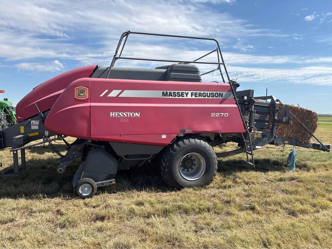 Image of Massey Ferguson 2270 Image 0