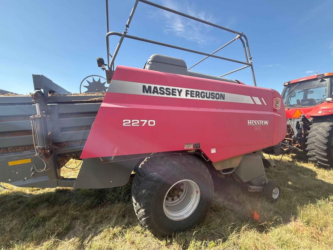 Image of Massey Ferguson 2270 Image 1