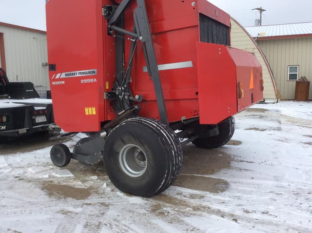 Image of Massey Ferguson 2956A equipment image 4