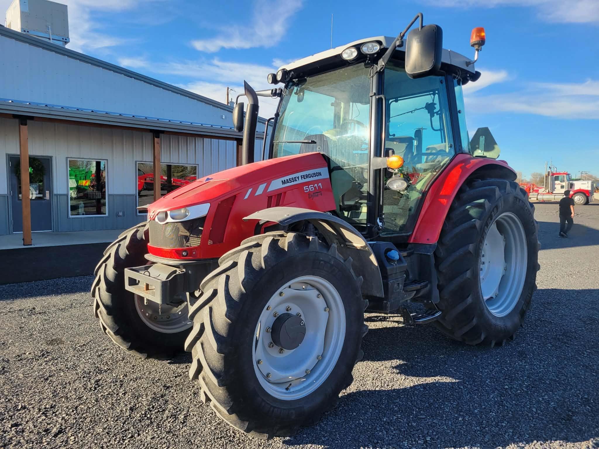 2014 Massey Ferguson 5611 Equipment Image0