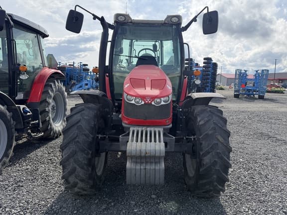 Image of Massey Ferguson 5613 equipment image 1