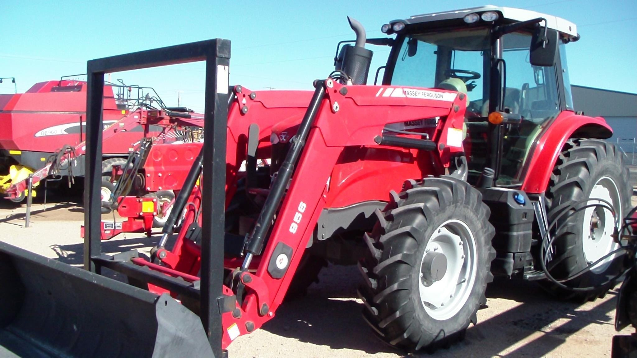 Main image Massey Ferguson 6615