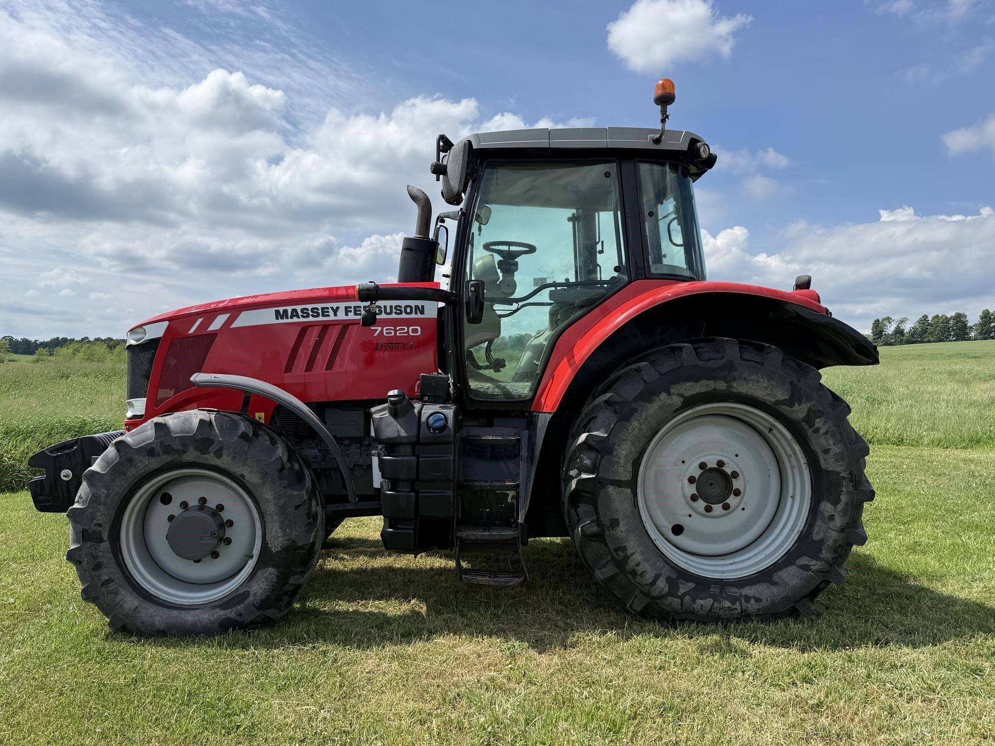 Main image Massey Ferguson 7620
