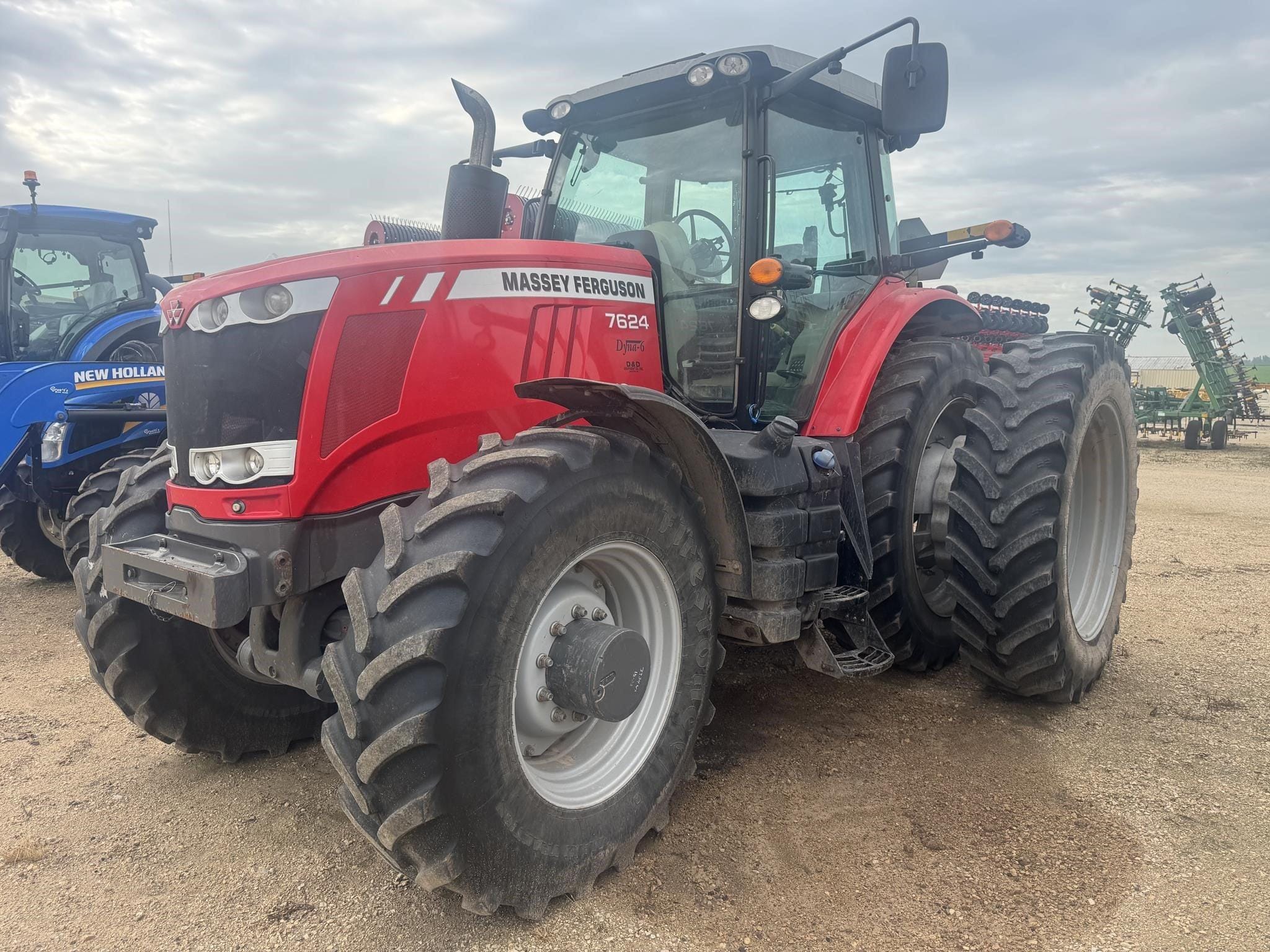 2014 Massey Ferguson 7624 Equipment Image0