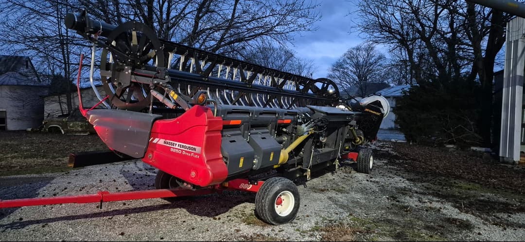 Image of Massey Ferguson 9250 Image 0