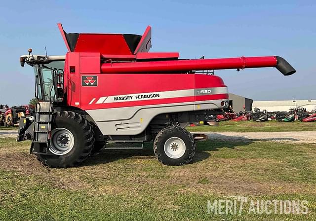 Image of Massey Ferguson 9520 equipment image 1
