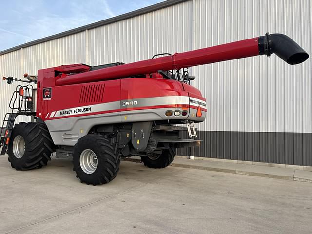 Image of Massey Ferguson 9540 equipment image 1