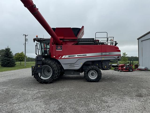 Image of Massey Ferguson 9540 equipment image 3