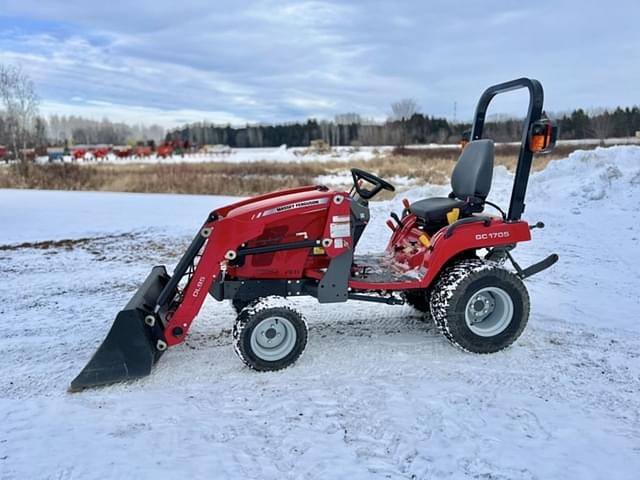 Image of Massey Ferguson GC1705 equipment image 2