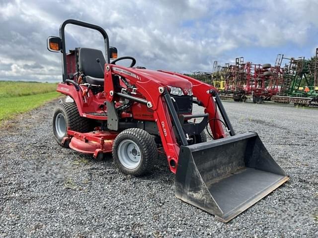 Image of Massey Ferguson GC1705 equipment image 1