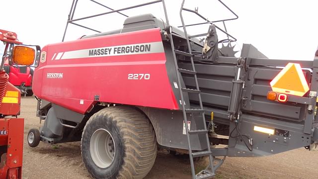 Image of Massey Ferguson 2270 equipment image 4