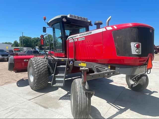 Image of Massey Ferguson Hesston WR9740 equipment image 4