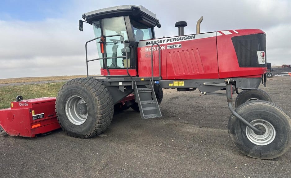 Massey Ferguson WR9760 Equipment Image0