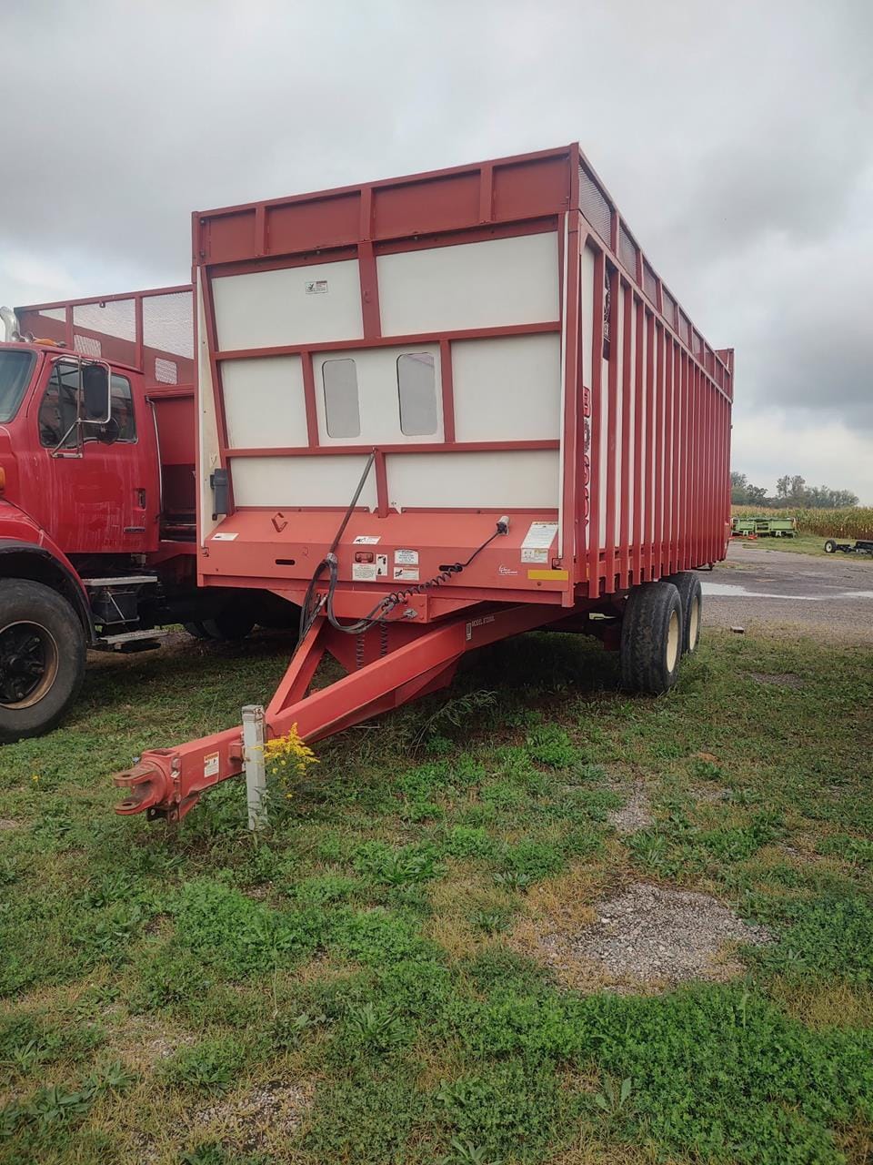 2014 Meyer 8124RT Equipment Image0