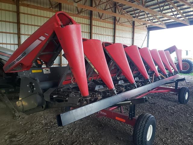 Image of Massey Ferguson 3000 equipment image 4