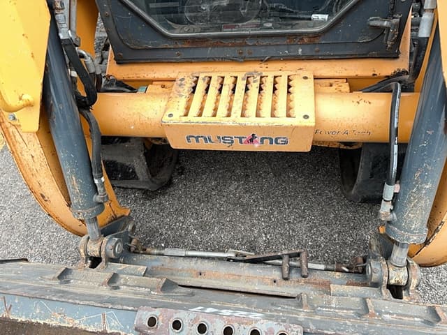 Image of Mustang 2500RT equipment image 2