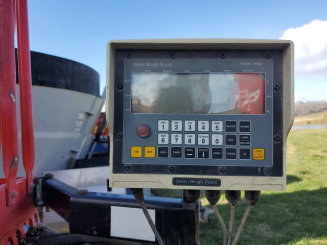 Image of NDE 704 equipment image 3