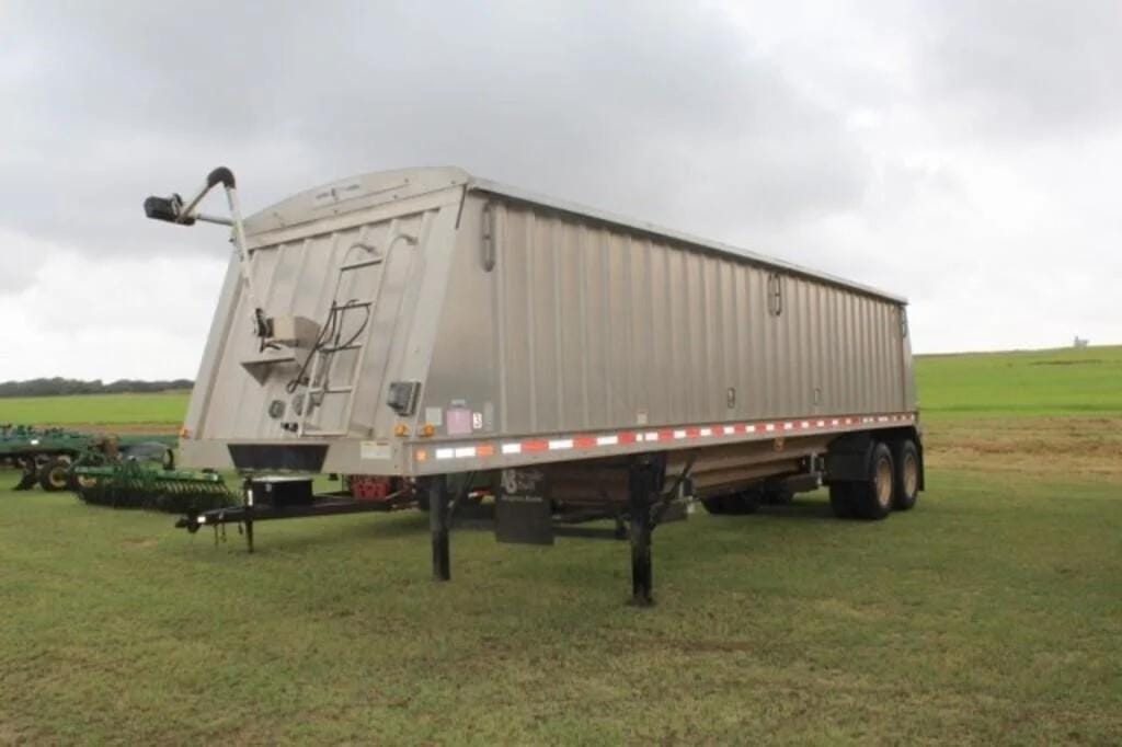 Main image Neville Undetermined