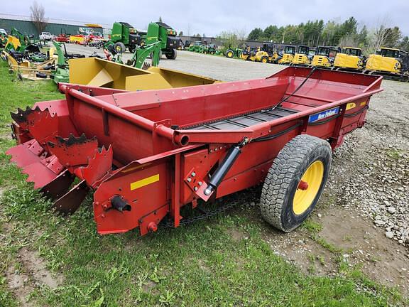 Image of New Holland 165 equipment image 4