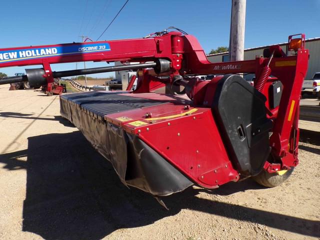 Image of New Holland 313 equipment image 3